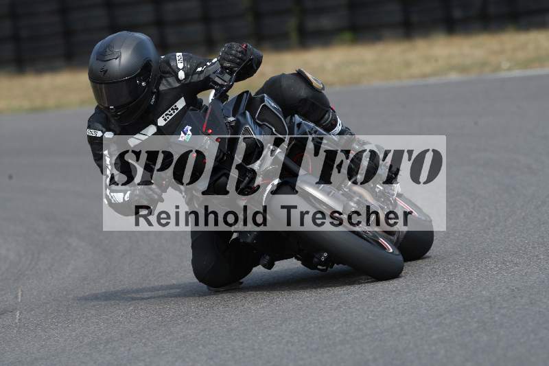 Archiv-2022/55 14.08.2022 Plüss Moto Sport ADR/Freies Fahren/225